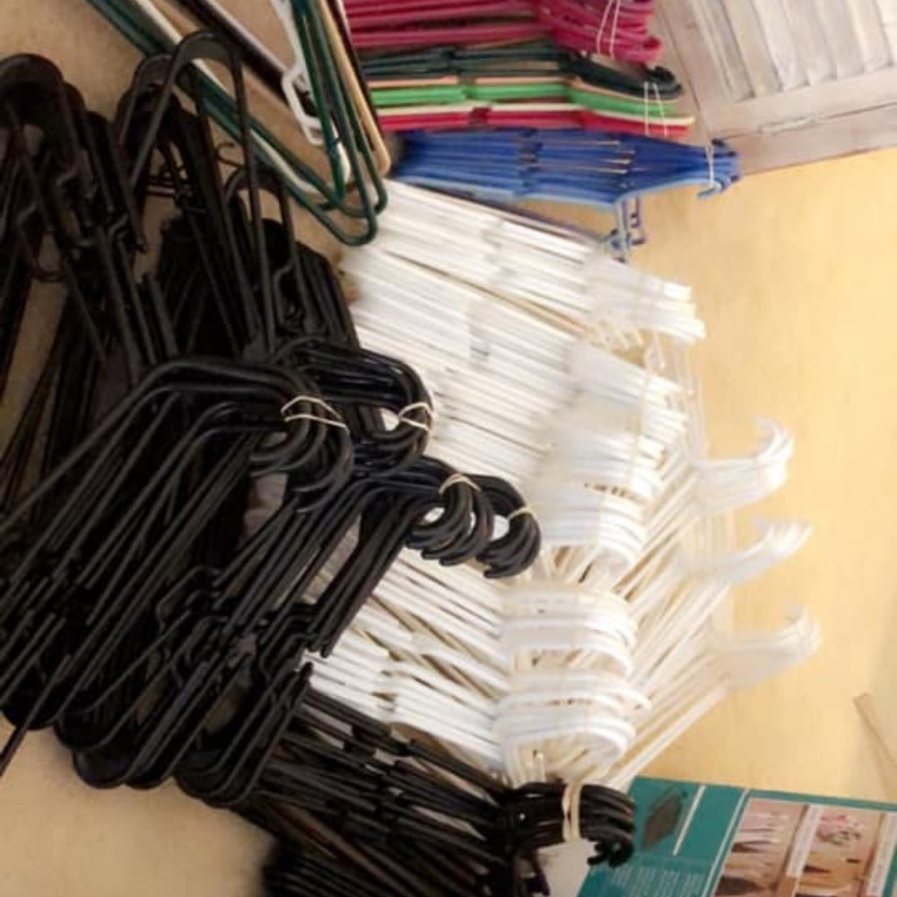 60-70 Plastic Hangers
